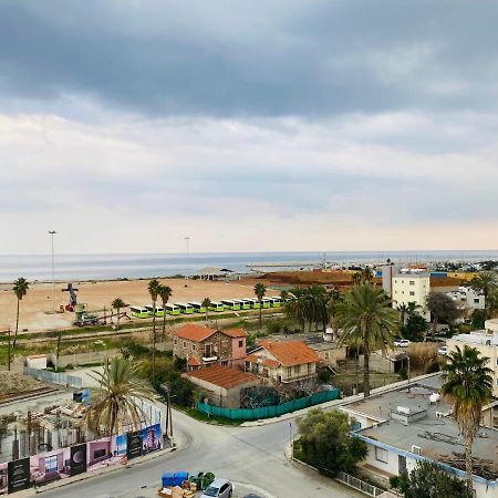 Appartamento Panoramic Seaside Getaway, 2-Br Penthouse Larnaca Esterno foto
